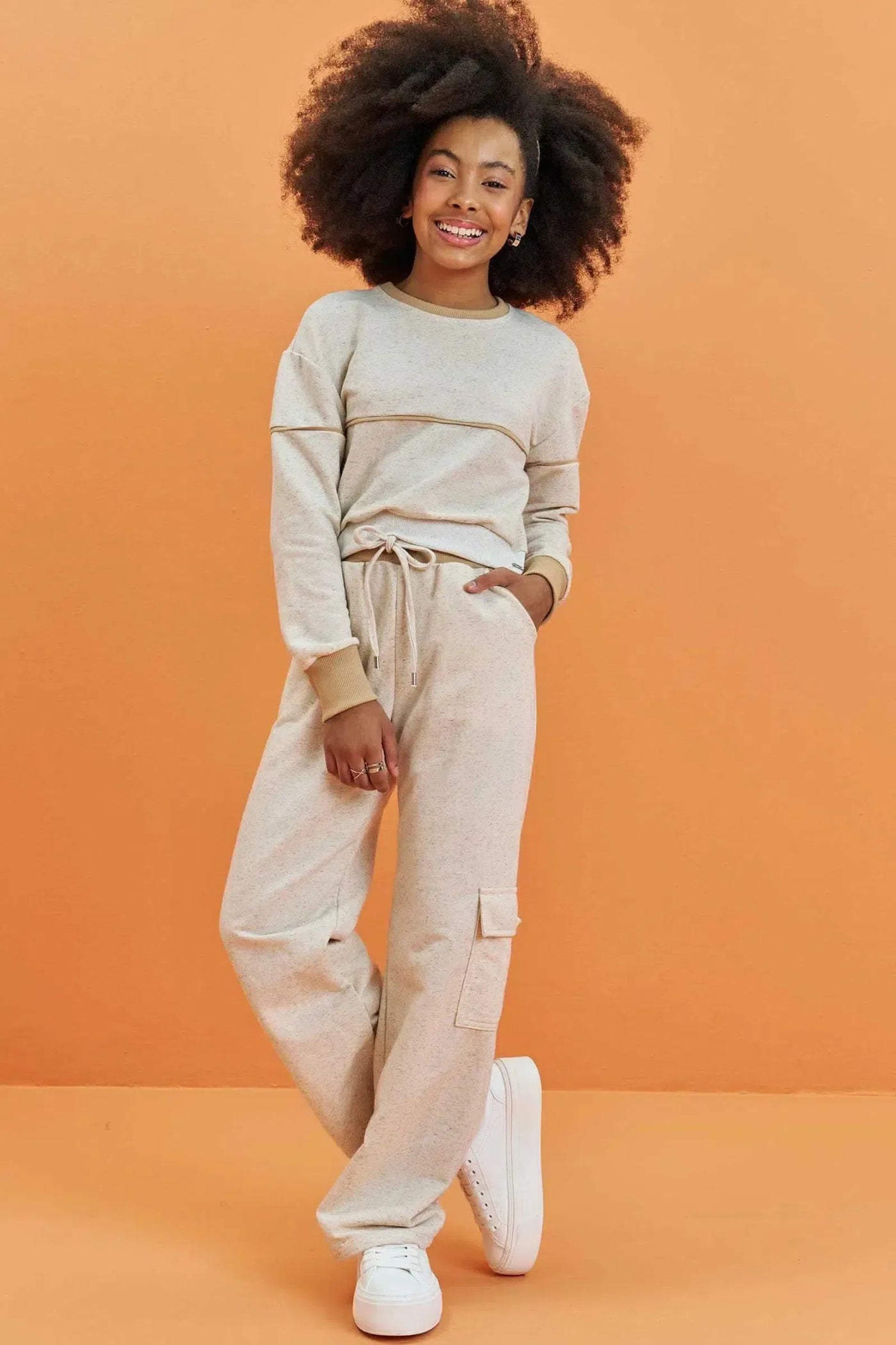 Conjunto de Blusão Boxy e Calça Reta em Moletom sem Pelúcia 80524 Lilimoon Teen Menina